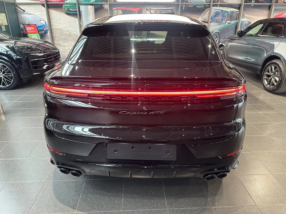 Porsche Cayenne 2026 — миниатюра 3