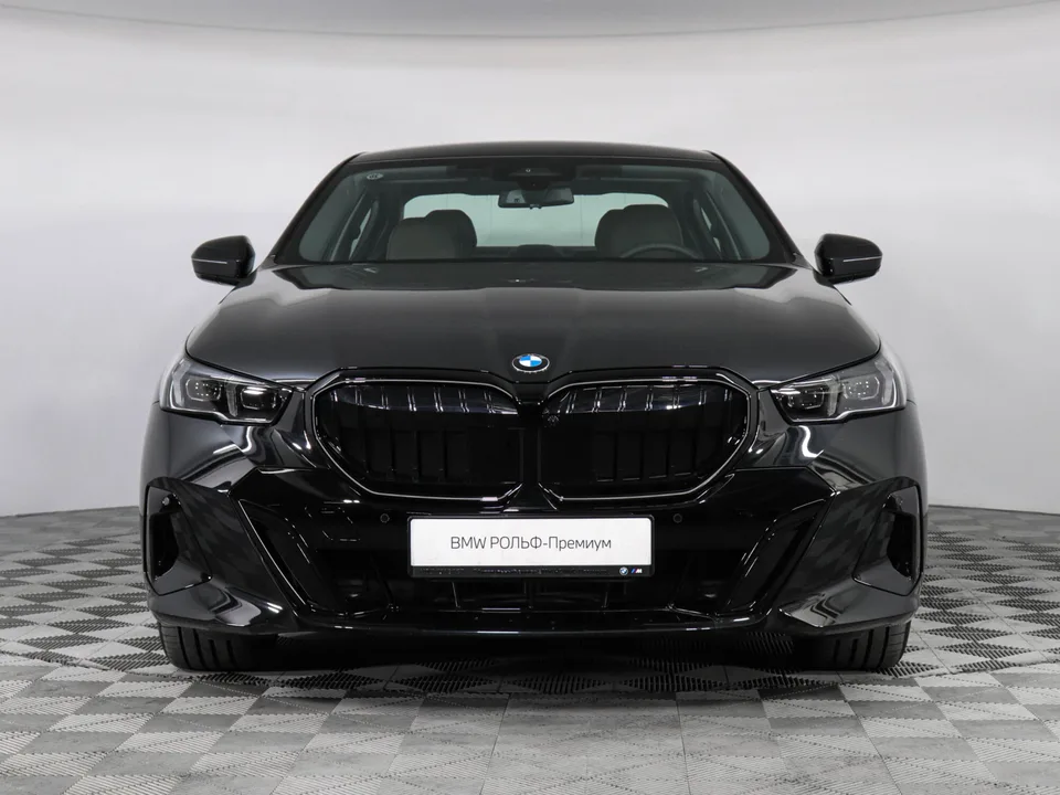 BMW 5 Series 2025 — миниатюра 2