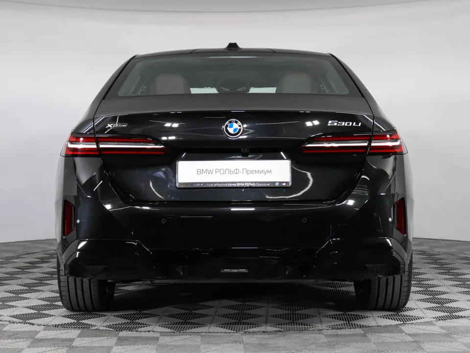 BMW 5 Series 2025 — миниатюра 5