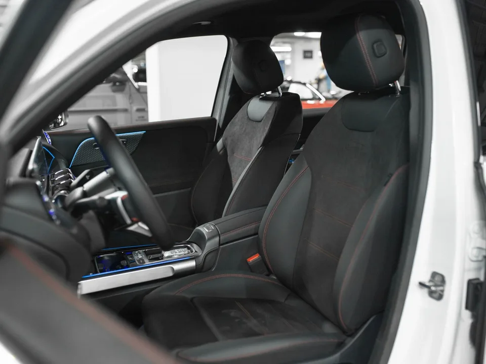 Mercedes-Benz GLB 2025 — миниатюра 3