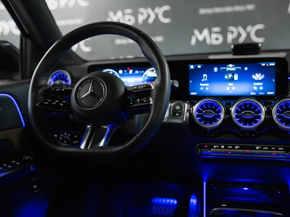 Mercedes-Benz GLB-Class 2024 — миниатюра 3