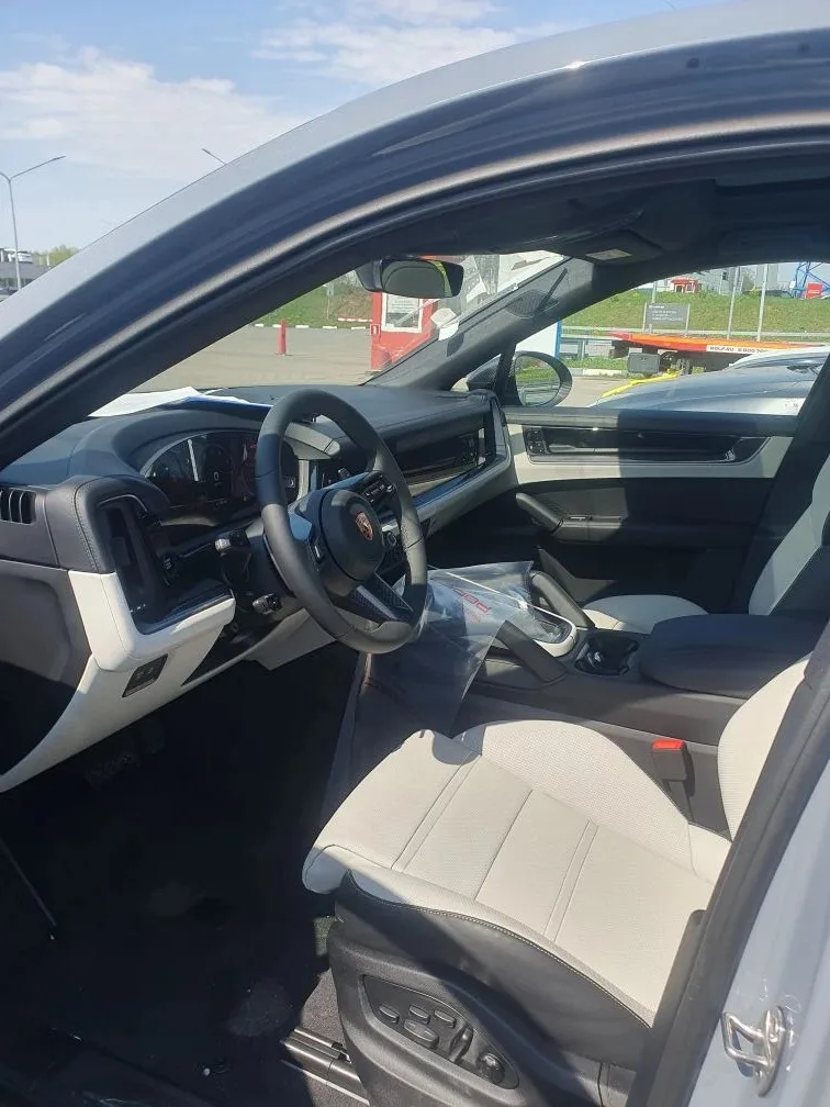Porsche Cayenne 2026 — миниатюра 3