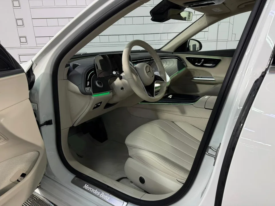 Mercedes-Benz E-Class 2025 — миниатюра 4
