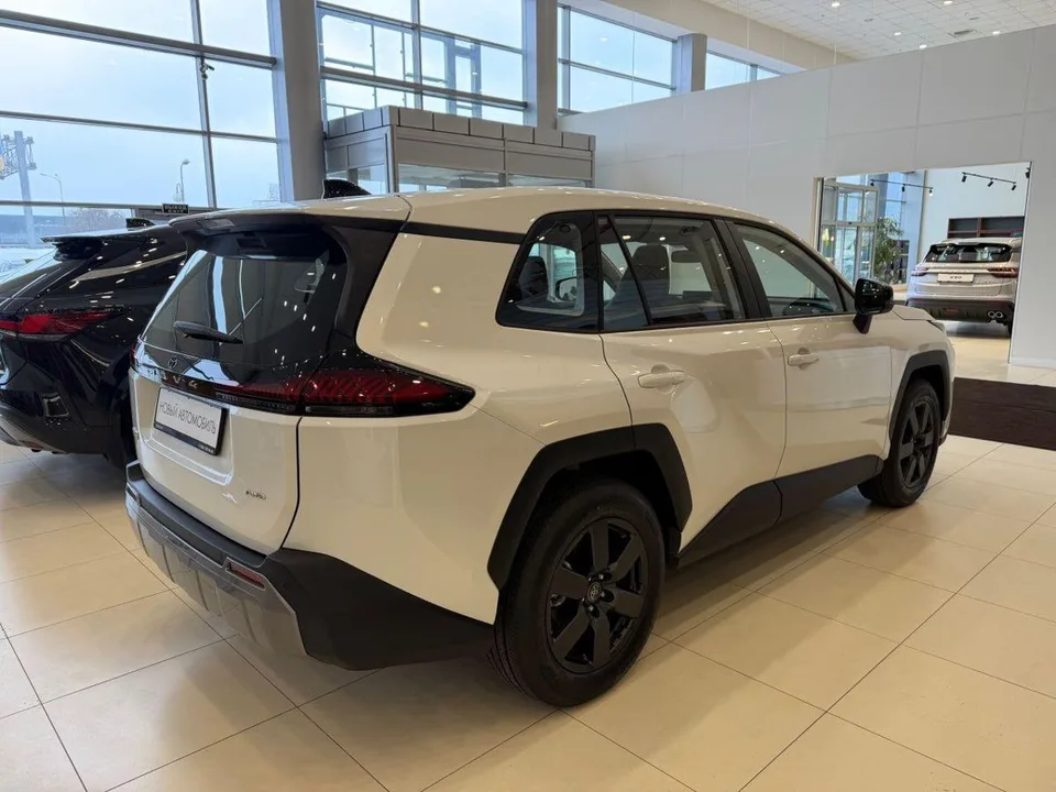 Toyota RAV4 2026 — миниатюра 2