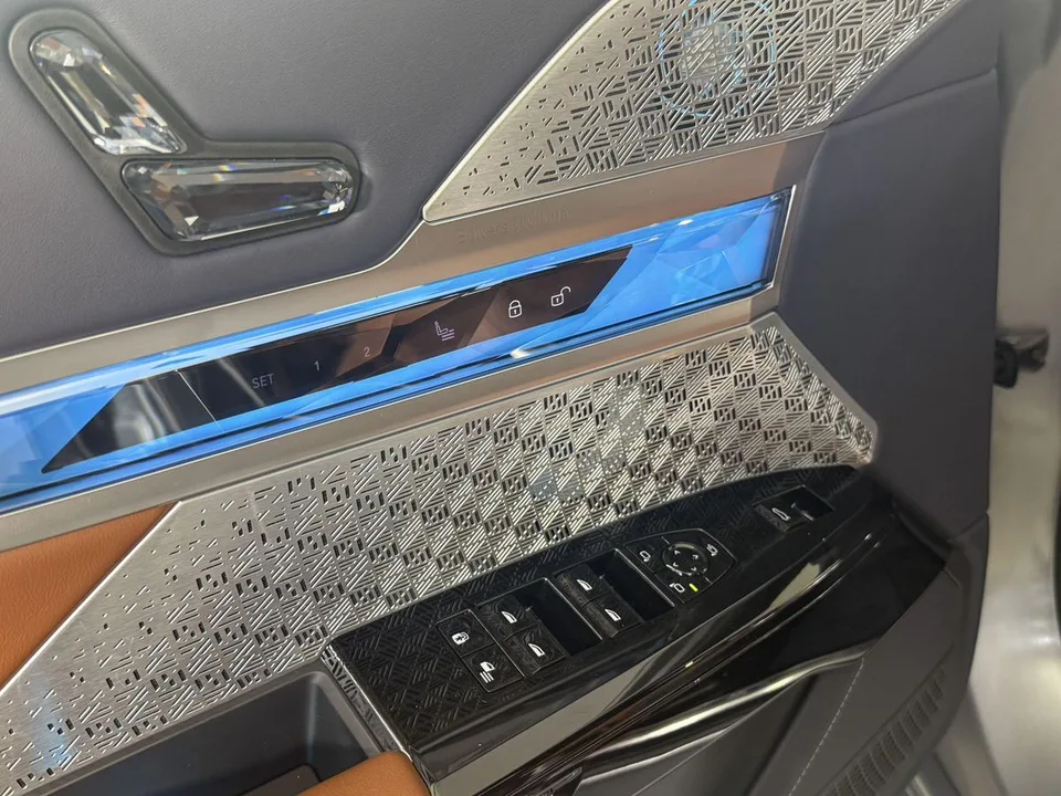 BMW 7 серия 2025 — миниатюра 4