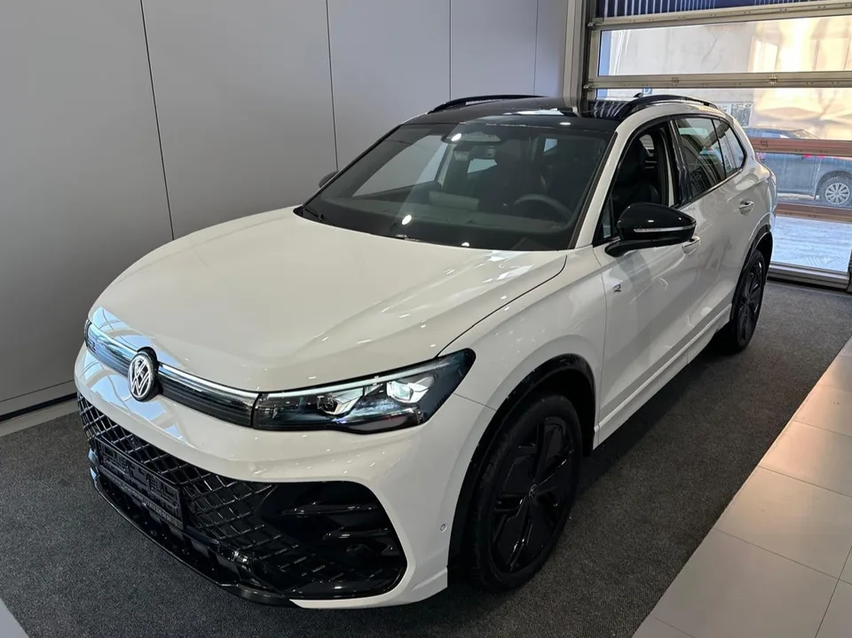 Volkswagen Tiguan 2026 — фото 1, купить с доставкой в Москву