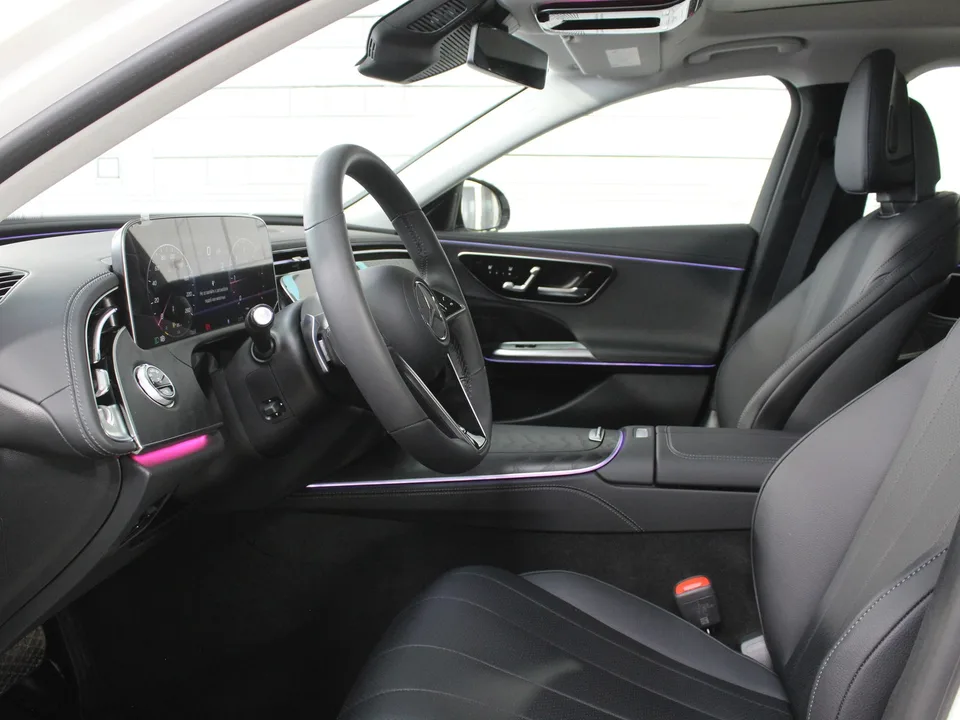 Mercedes-Benz E-Class 2024 — миниатюра 4