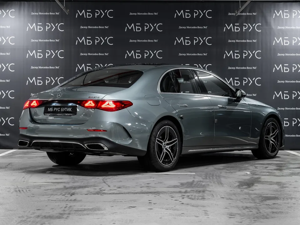 Mercedes-Benz E-Class 2025 — миниатюра 3