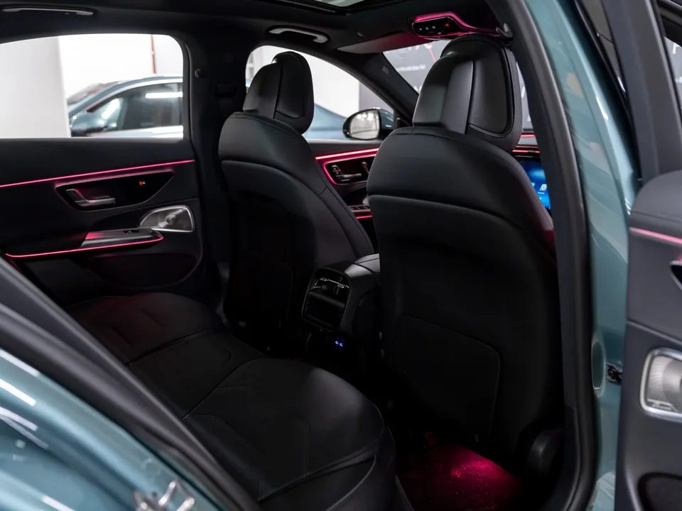 Mercedes-Benz E-Class 2025 — миниатюра 5