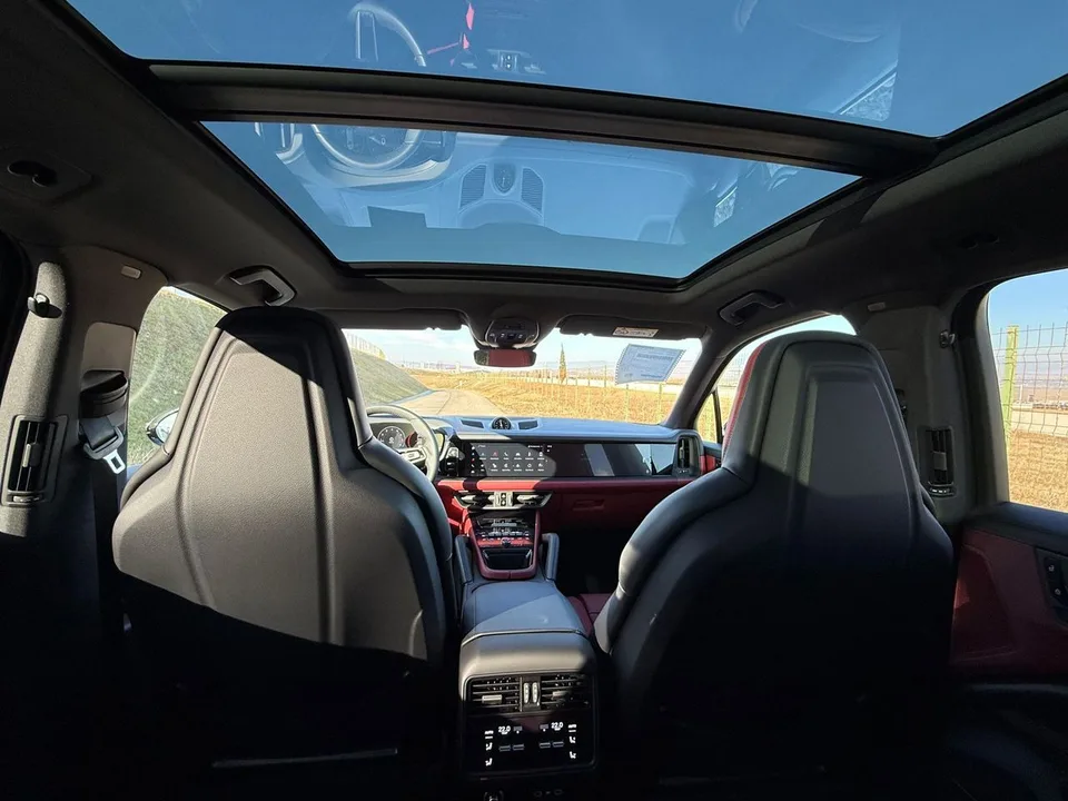 Porsche Cayenne 2025 — миниатюра 4