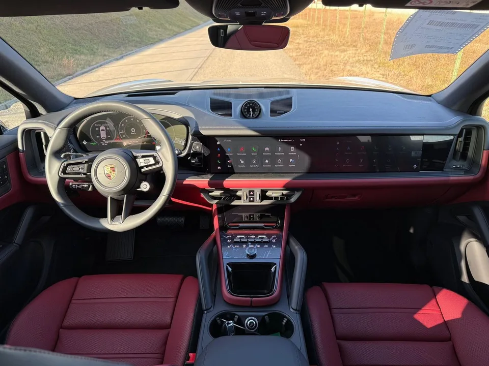 Porsche Cayenne 2025 — миниатюра 5