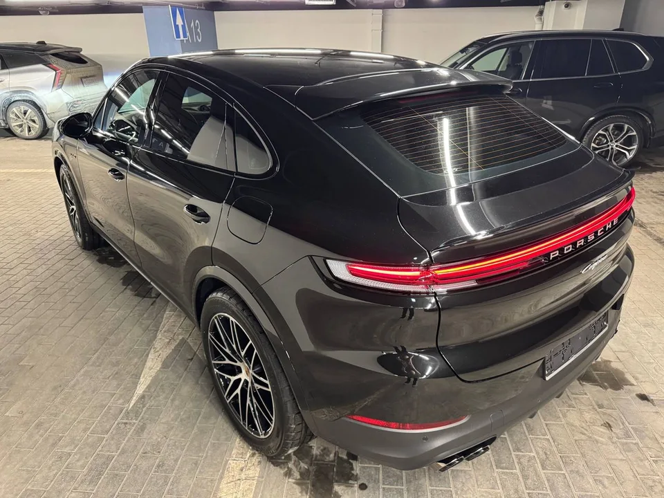 Porsche Cayenne 2025 — миниатюра 3
