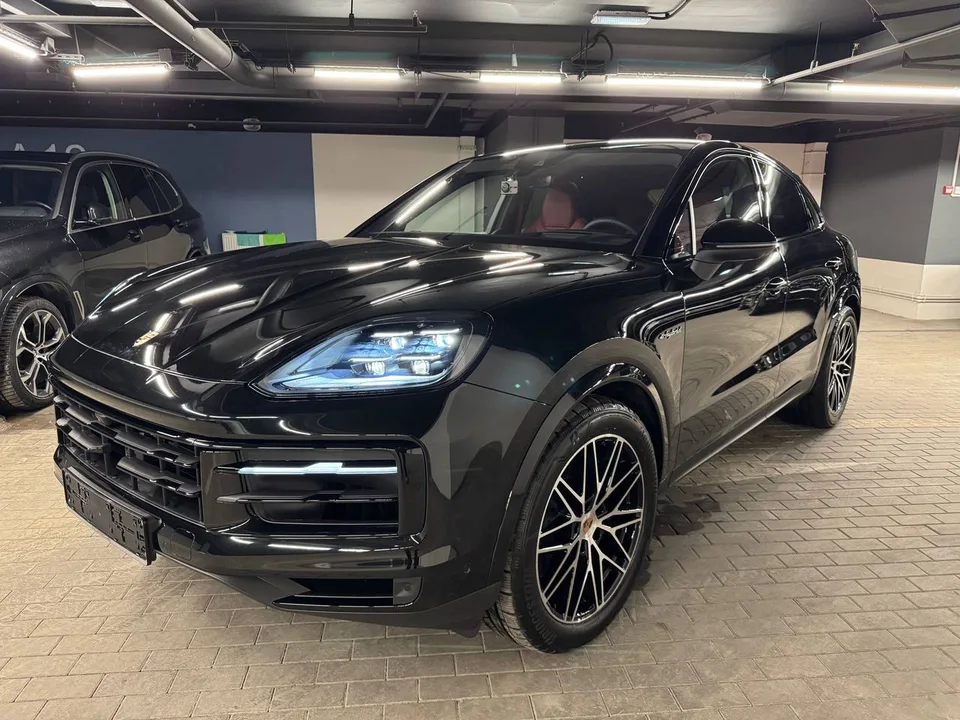 Porsche Cayenne 2025 — фото 1, купить с доставкой в Москву