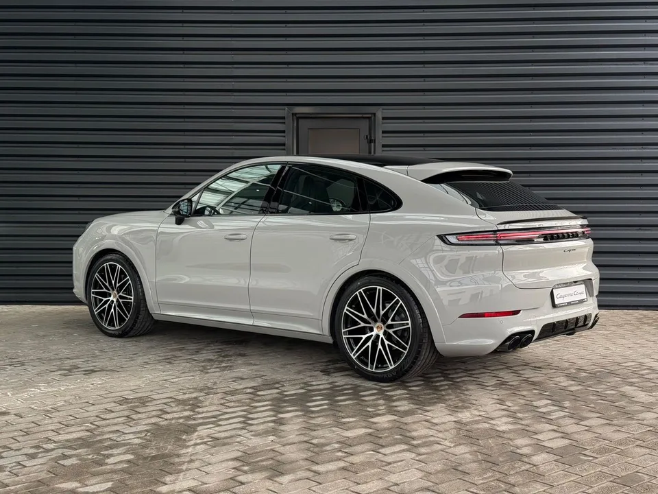 Porsche Cayenne 2025 — миниатюра 5