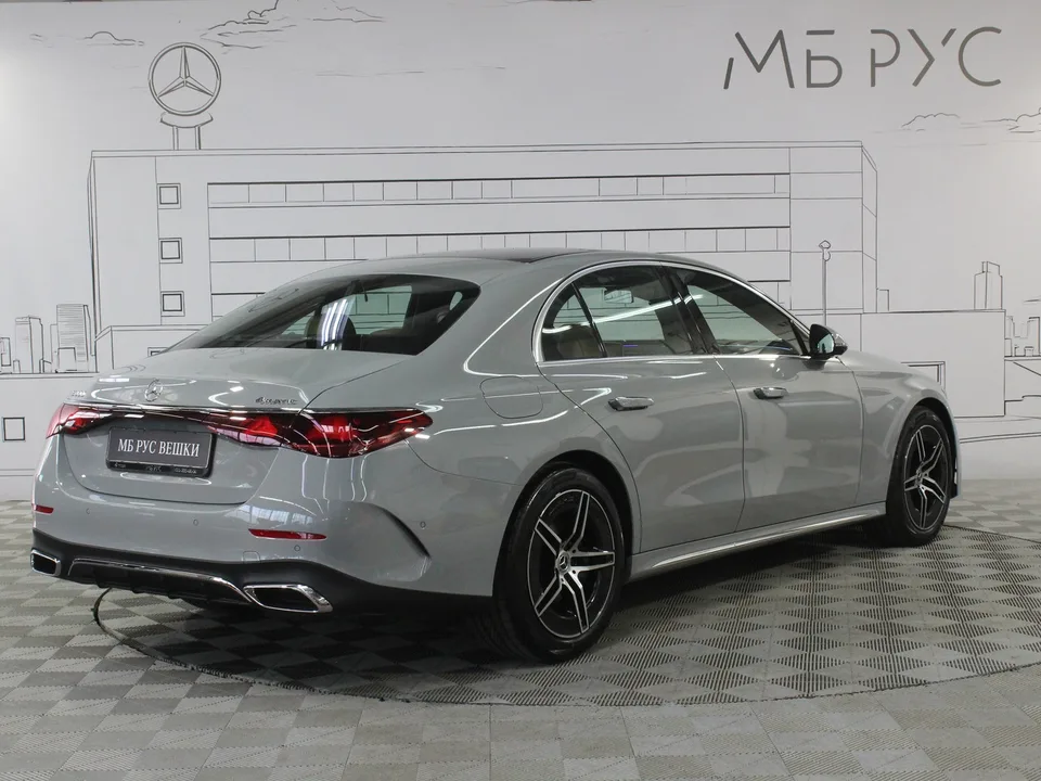 Mercedes-Benz E-Class 2025 — миниатюра 3