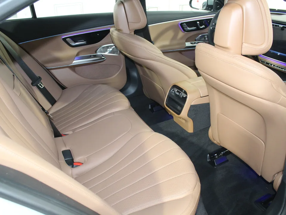 Mercedes-Benz E-Class 2025 — миниатюра 5