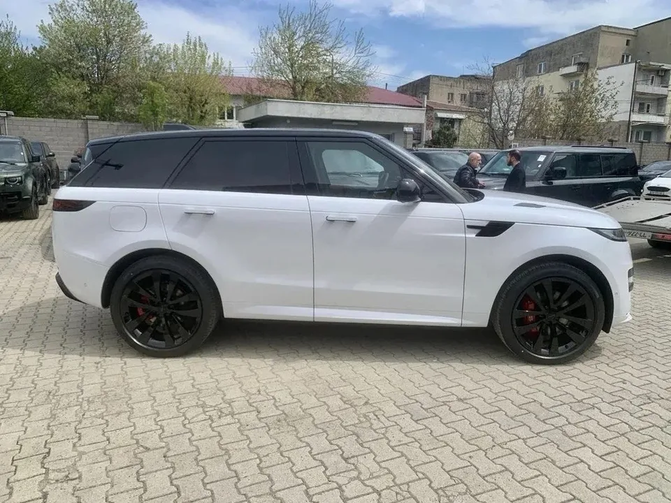 Land Rover Range Rover Sport 2026 — миниатюра 4
