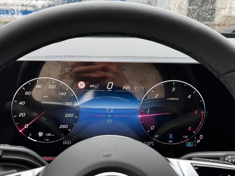 Mercedes-Benz V-Класс 2026 — миниатюра 4