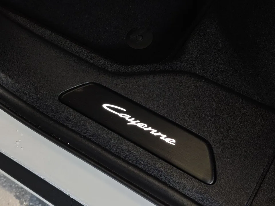 Porsche Cayenne 2026 — миниатюра 4