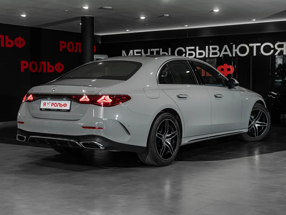 Mercedes-Benz E-Class 2025 — миниатюра 5