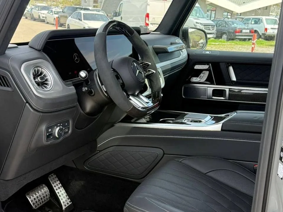 Mercedes-Benz G-класс AMG 2026 — миниатюра 4