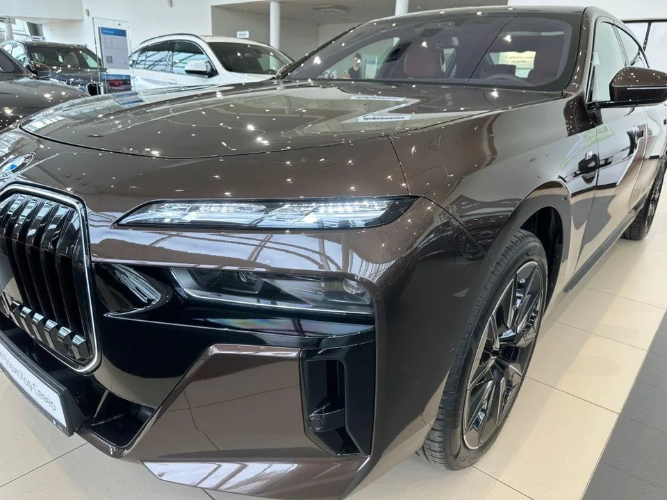 BMW 7 серия 2025 — миниатюра 5