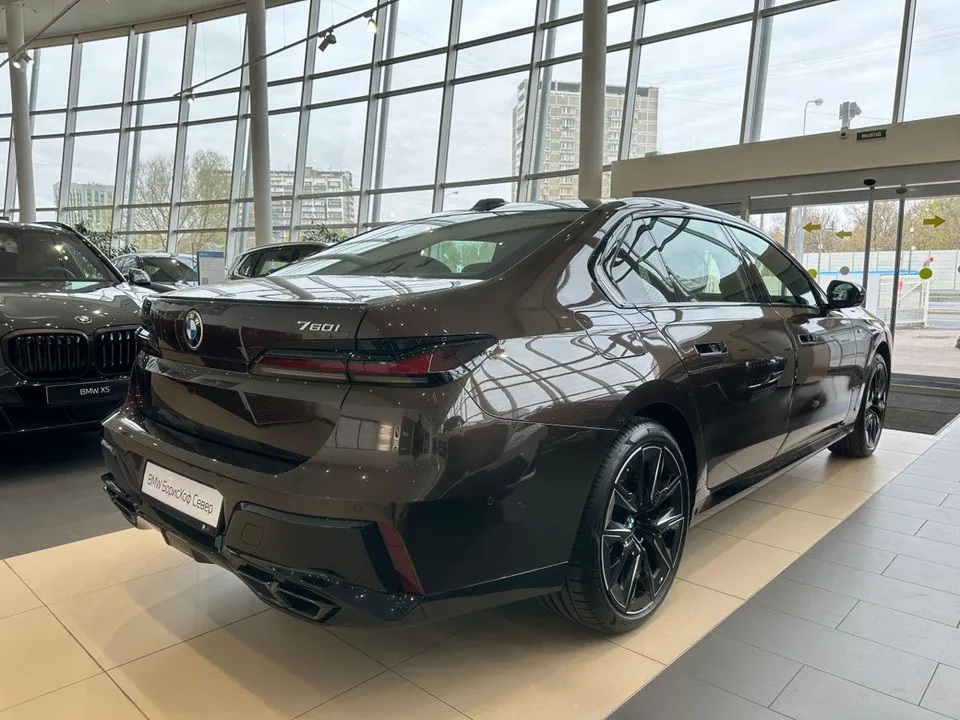 BMW 7 серия 2025 — миниатюра 5