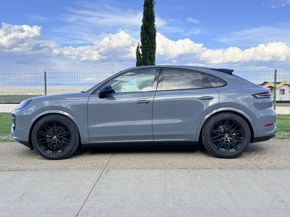 Porsche Cayenne 2026 — миниатюра 3