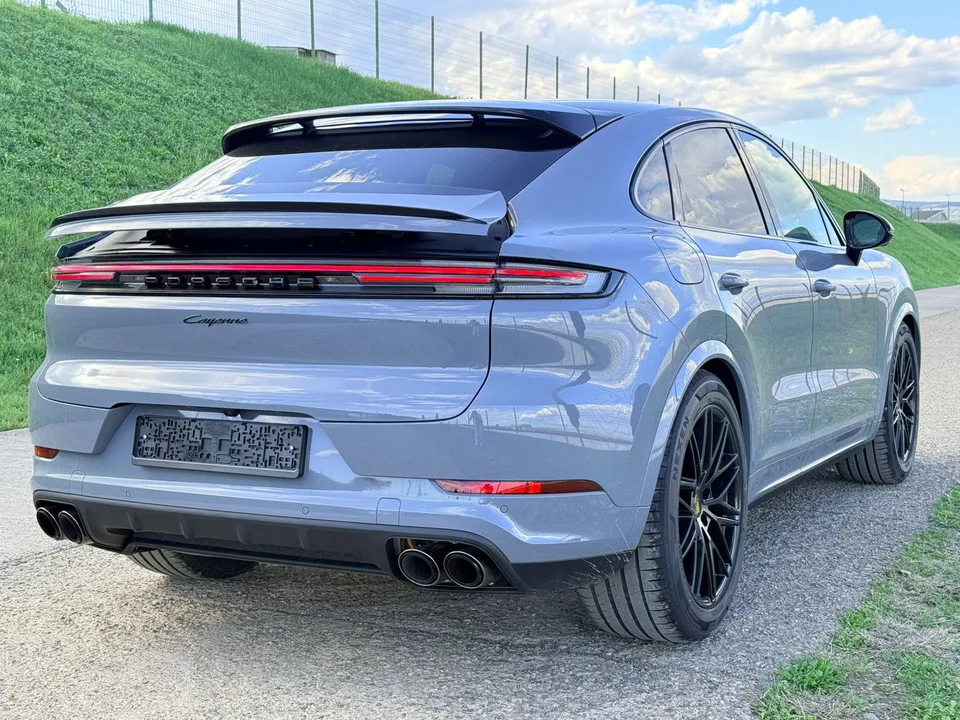 Porsche Cayenne 2026 — миниатюра 4