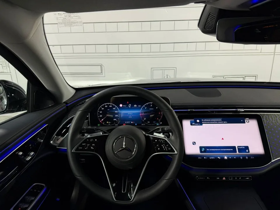 Mercedes-Benz E-Class 2025 — миниатюра 5