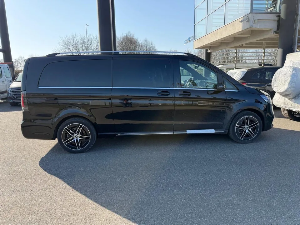 Mercedes-Benz V-Класс 2026 — миниатюра 4