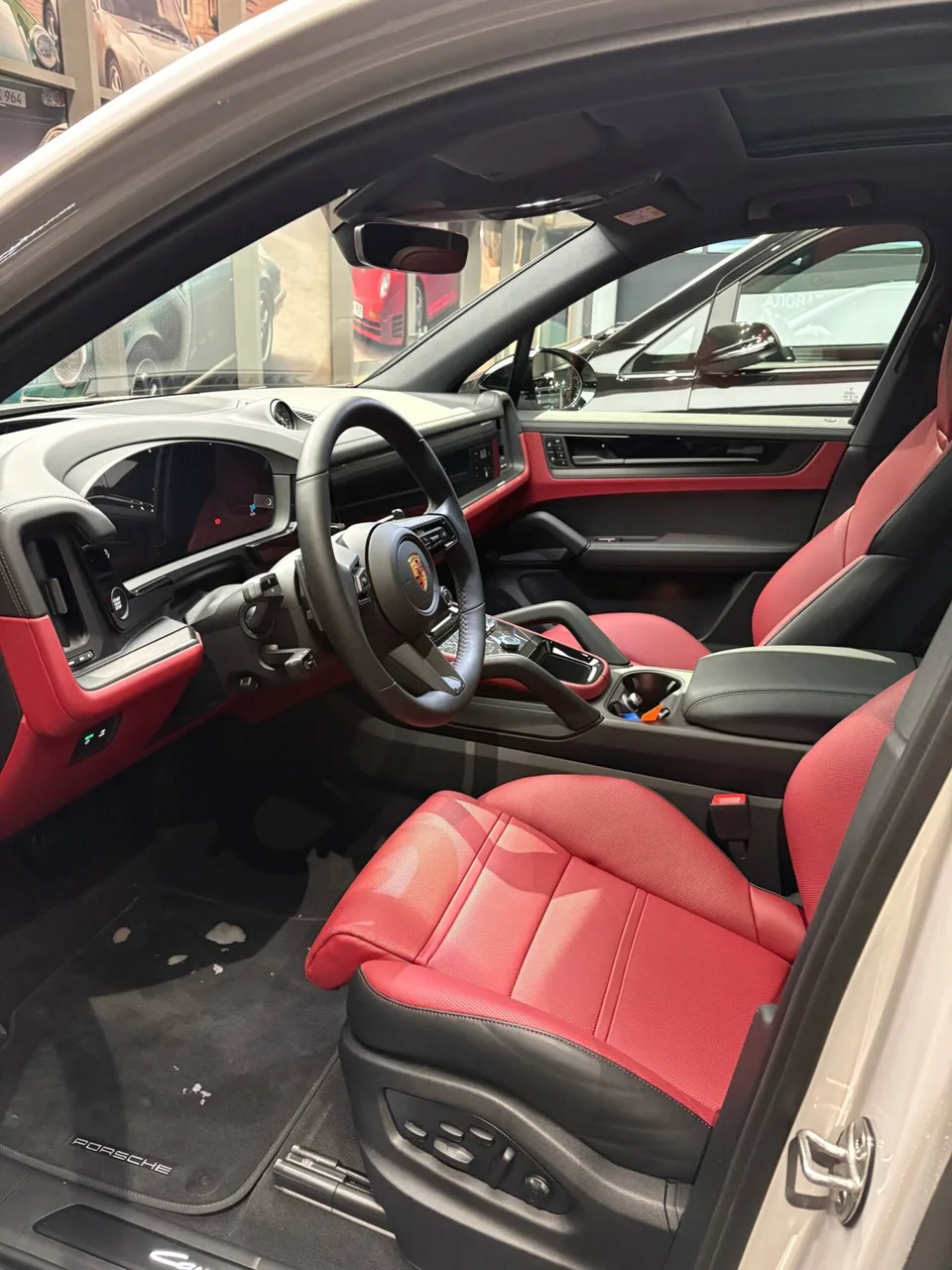 Porsche Cayenne 2025 — миниатюра 3