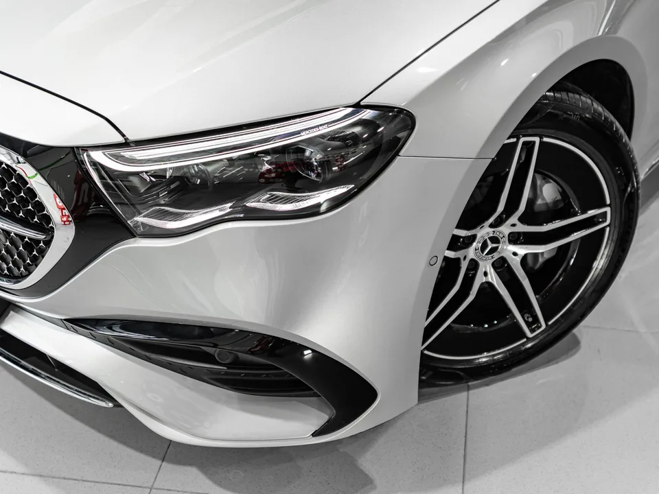 Mercedes-Benz E-Class 2025 — миниатюра 3