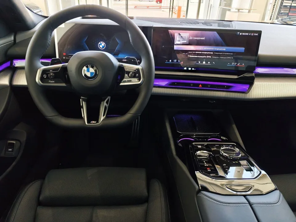 BMW 5 Series 2025 — миниатюра 5