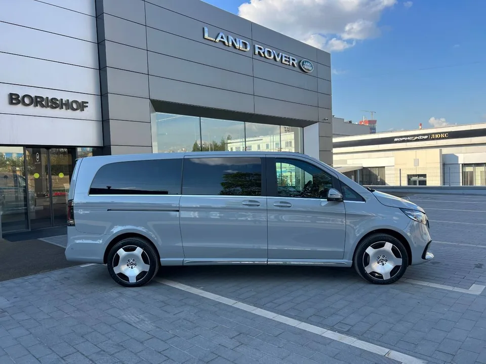 Mercedes-Benz V-Класс 2026 — миниатюра 2