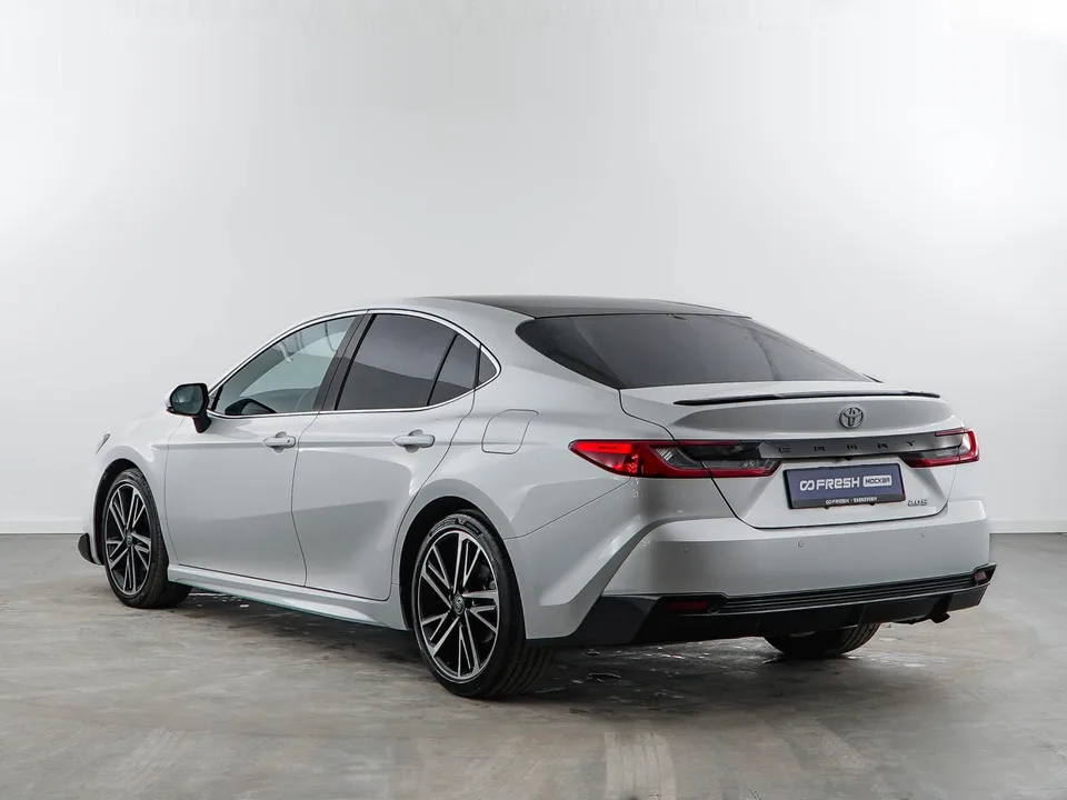 Toyota Camry 2024 — миниатюра 2