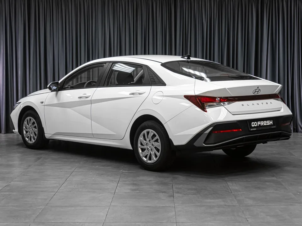 Hyundai Elantra 2024 — миниатюра 2