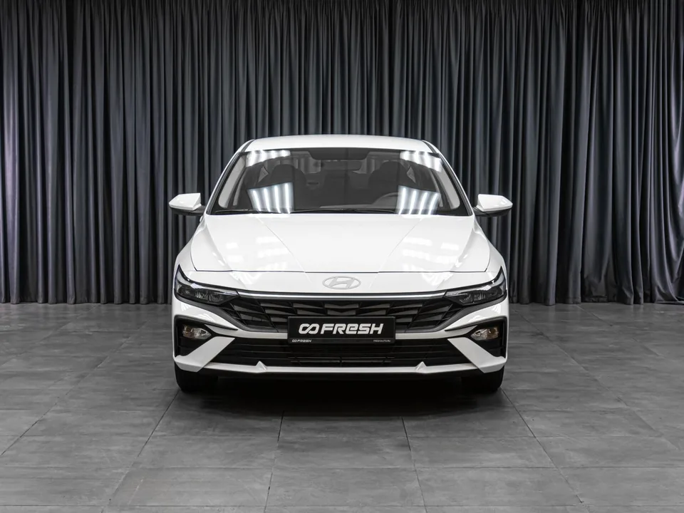 Hyundai Elantra 2024 — миниатюра 3