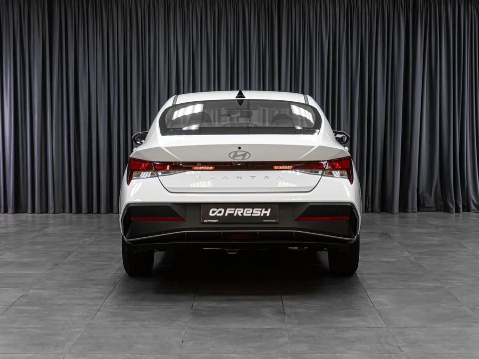 Hyundai Elantra 2024 — миниатюра 4