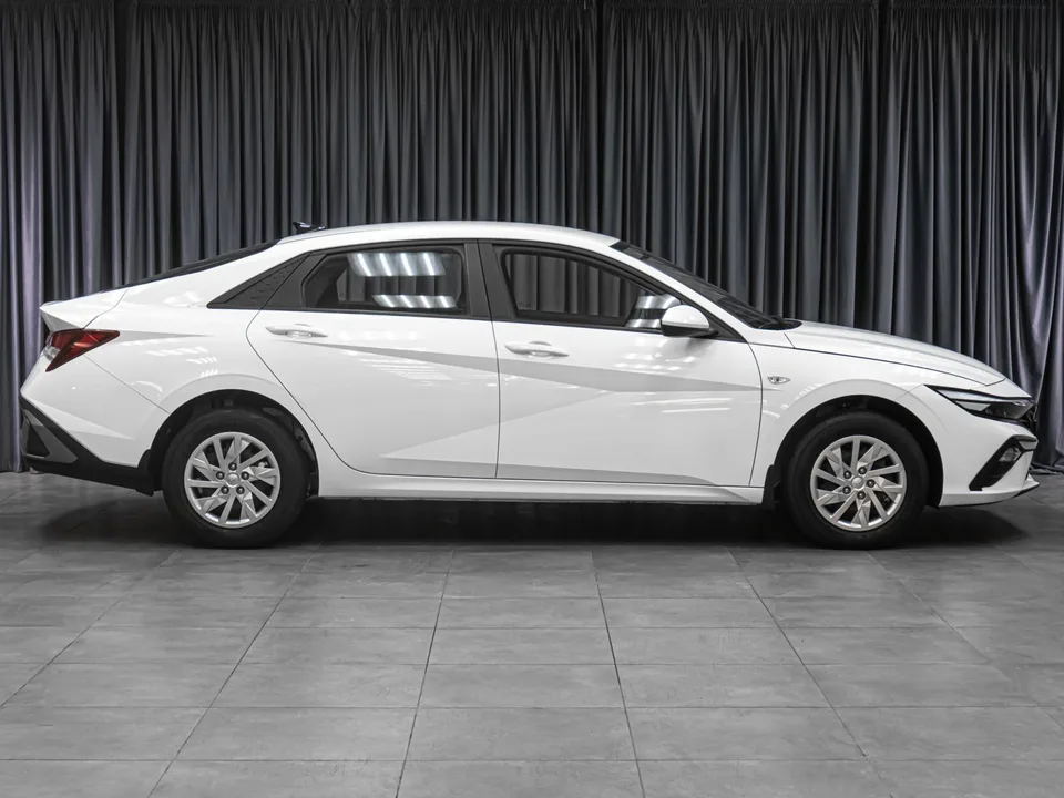 Hyundai Elantra 2024 — миниатюра 5