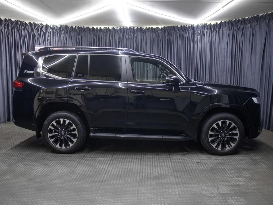 Toyota Land Cruiser 300 2022 — миниатюра 4