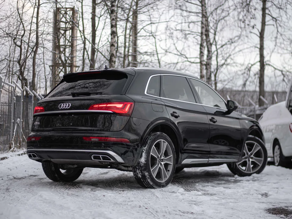Audi Q5L 2023 — миниатюра 2
