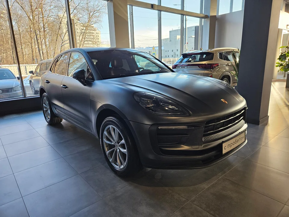 Porsche Macan 2023 — миниатюра 3