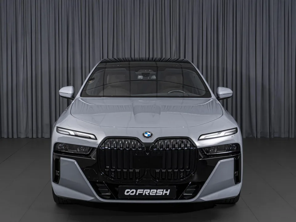 BMW 7 серия 2023 — миниатюра 3