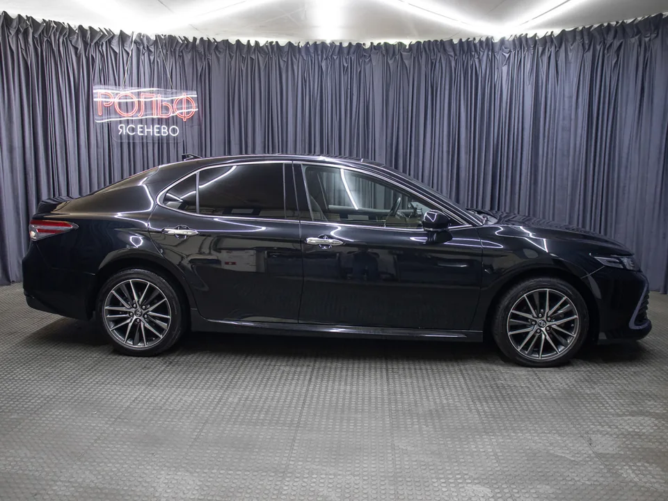 Toyota Camry 2023 — миниатюра 4