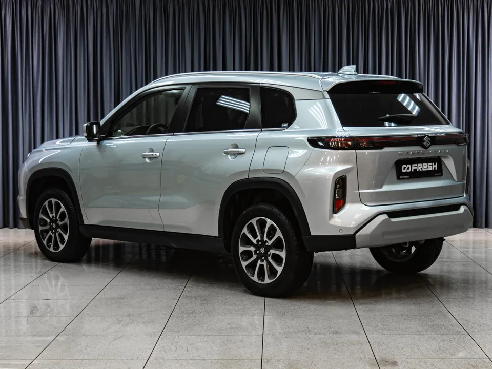 Suzuki Grand Vitara 2023 — миниатюра 2
