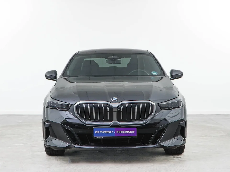 BMW 5 серия 2023 — миниатюра 3
