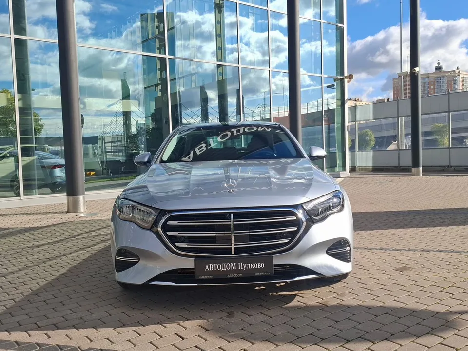 Mercedes-Benz E-Class 2024 — миниатюра 5
