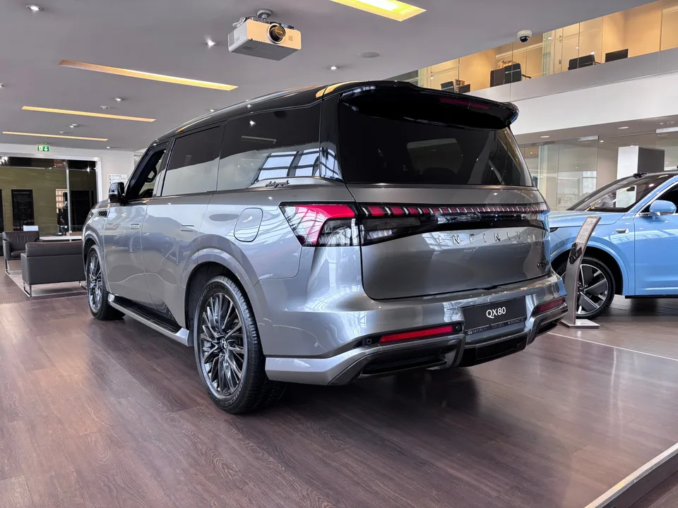 Infiniti QX80 2024 — миниатюра 4