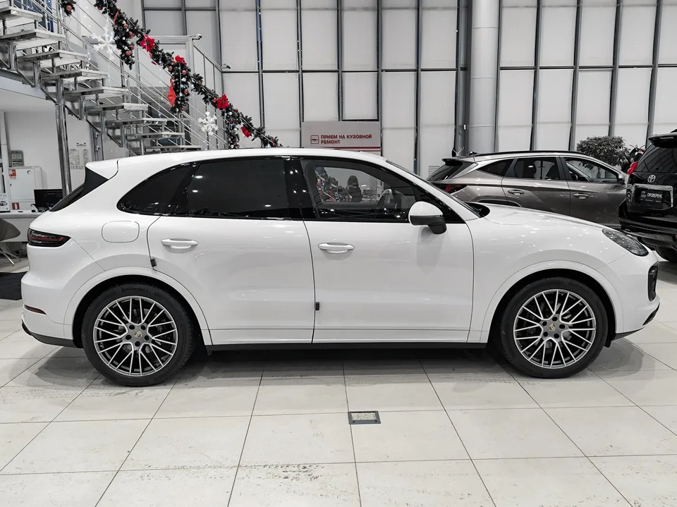 Porsche Cayenne 2022 — миниатюра 4